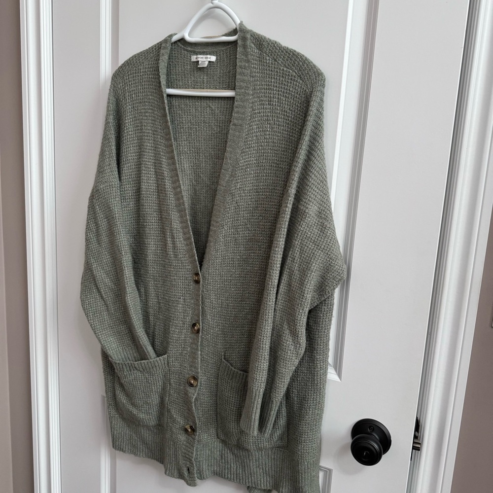 American Eagle Outfitters button sweater. Green. Size M